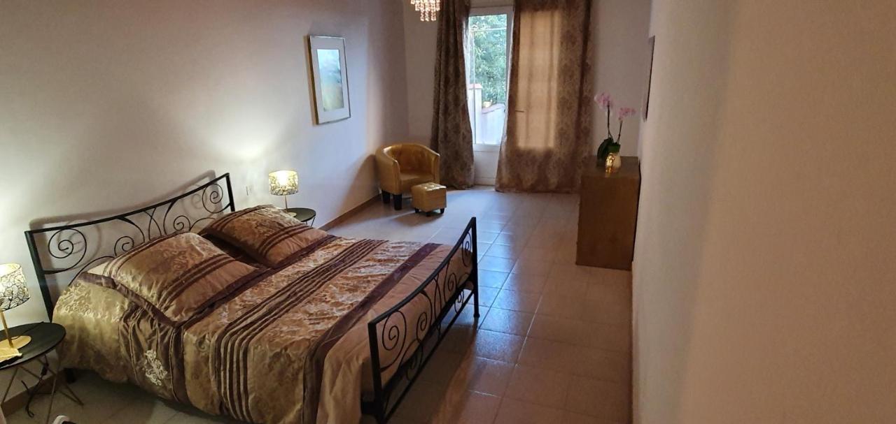 Chez Isabelle Panzió Luri Kültér fotó