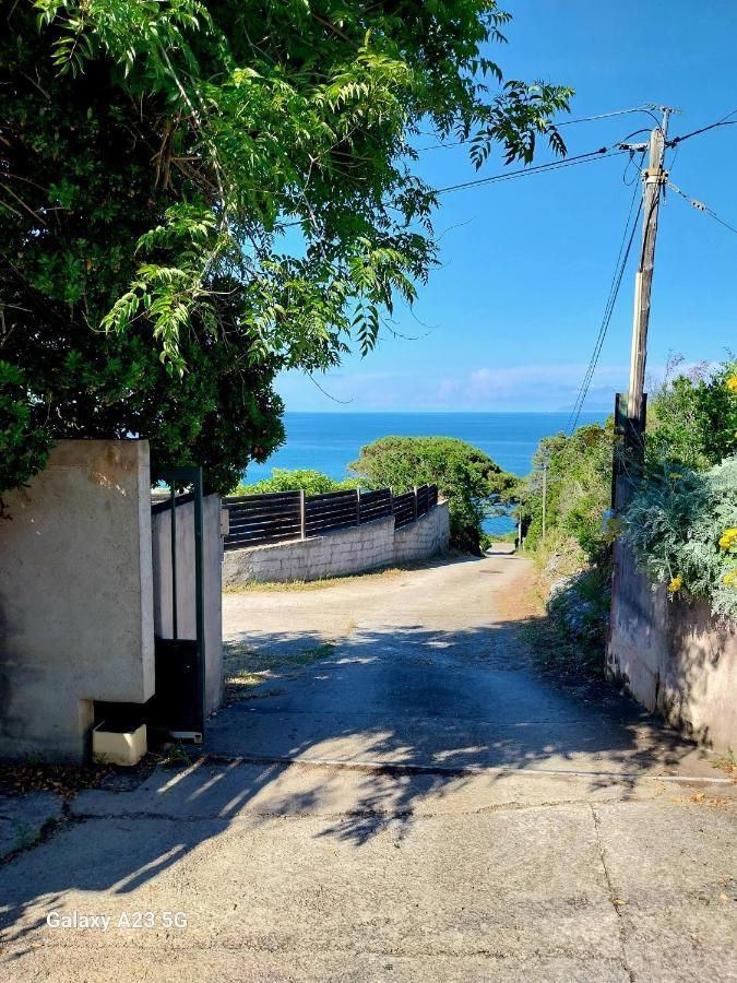 Chez Isabelle Panzió Luri Kültér fotó